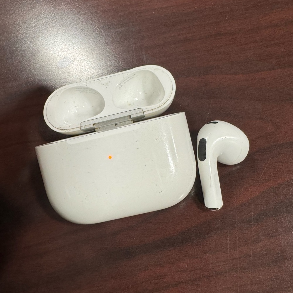 AirPods